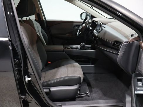 Used 2022 Nissan Rogue S image 22