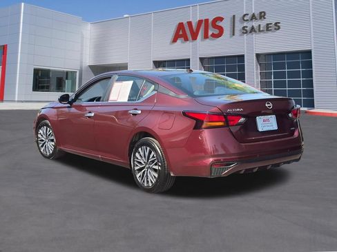 Used 2025 Nissan Altima 2.5 SV AWD/4WD image 9