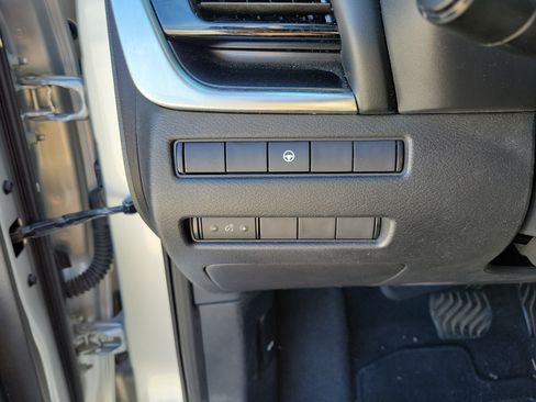 Used 2023 Nissan Rogue SV FWD image 26