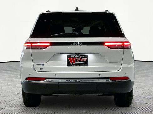 Used 2022 Jeep Grand Cherokee Limited 4xe image 5