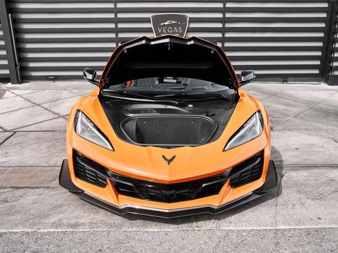 Used 2024 Chevrolet Corvette Z06 w/ Z07 Performance Package image 22