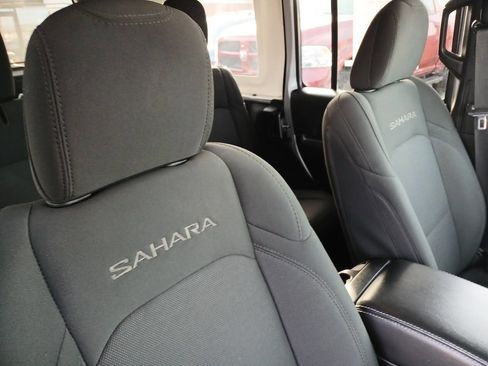 Used 2020 Jeep Wrangler Unlimited Sahara image 27