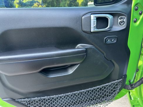 Used 2018 Jeep Wrangler Rubicon image 10