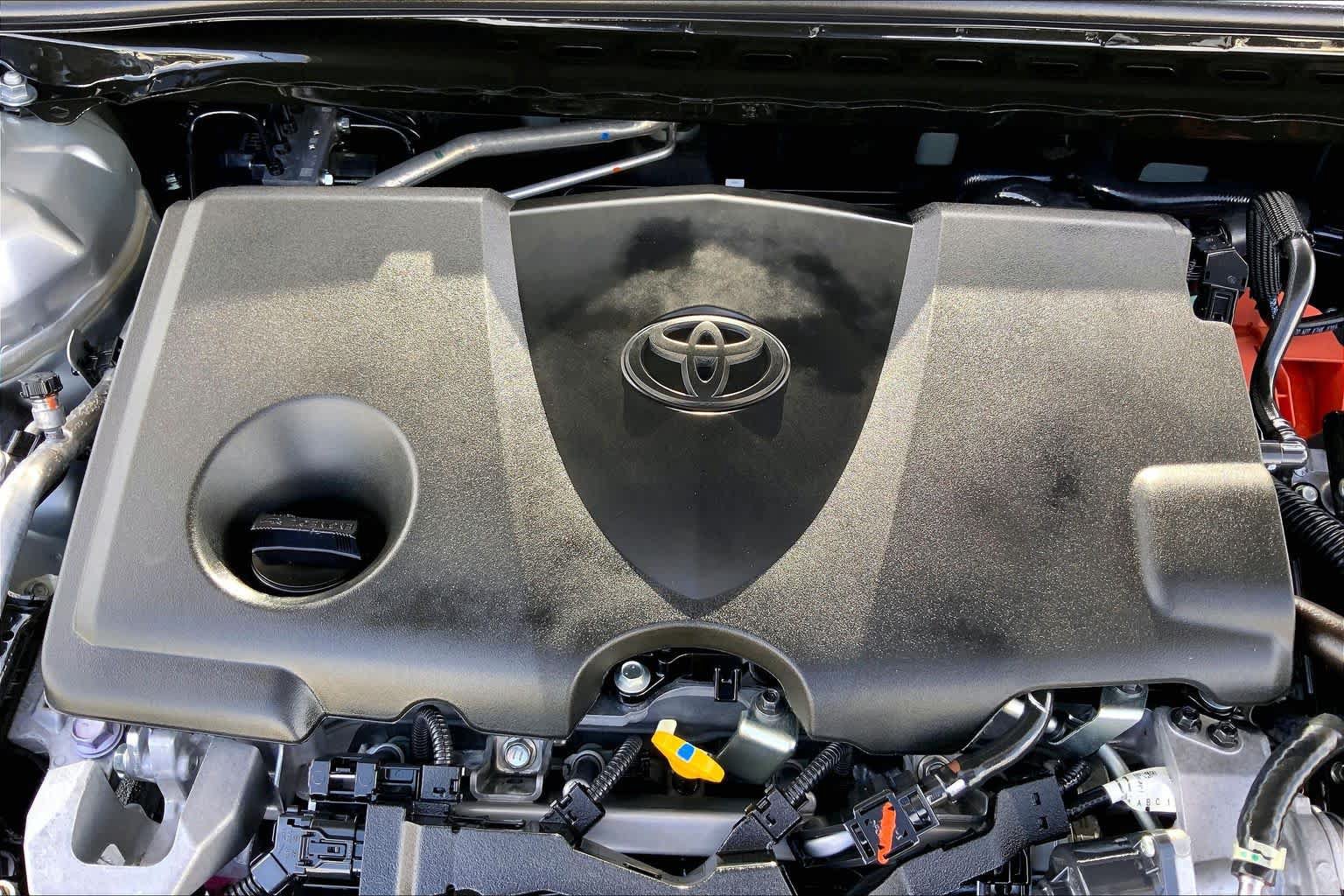 Used 2025 Toyota Camry LE FWD image 32