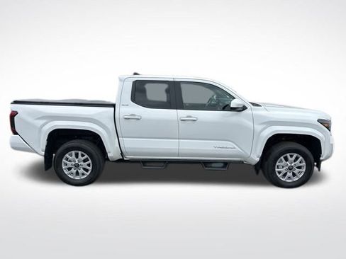 Used 2024 Toyota Tacoma SR5 image 7