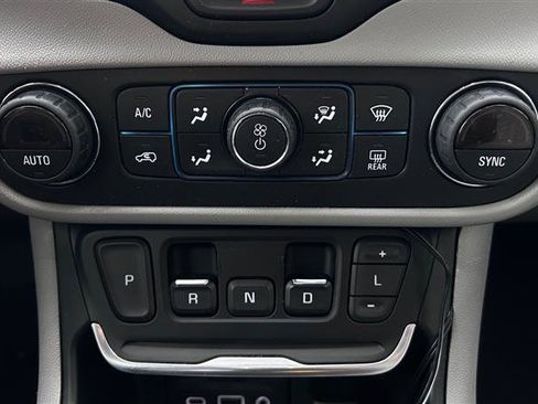 Used 2020 GMC Terrain SLT image 13