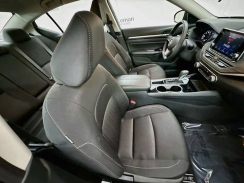 Used 2023 Nissan Altima 2.5 SV FWD image 25