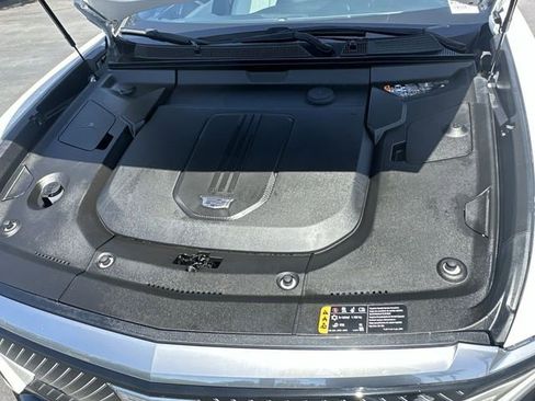 Used 2024 Cadillac Lyriq Luxury AWD/4WD image 31