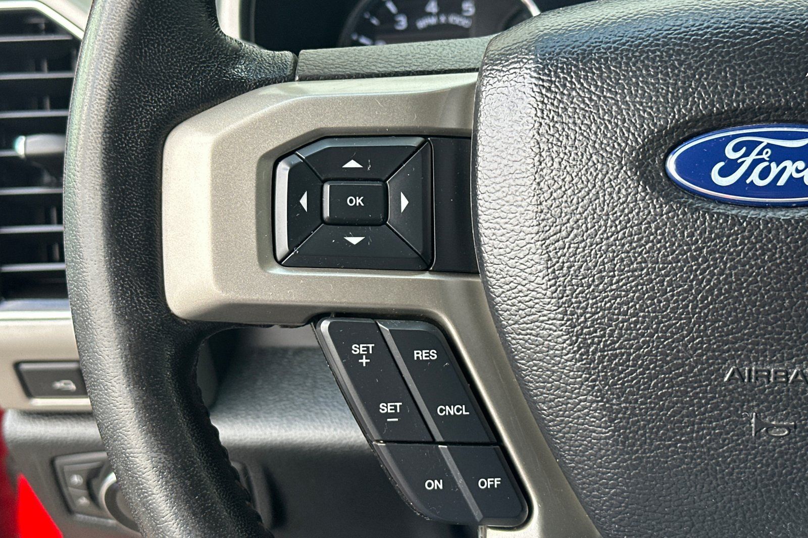 Used 2020 Ford F450 Lariat w/ Lariat Value Package AWD/4WD image 26