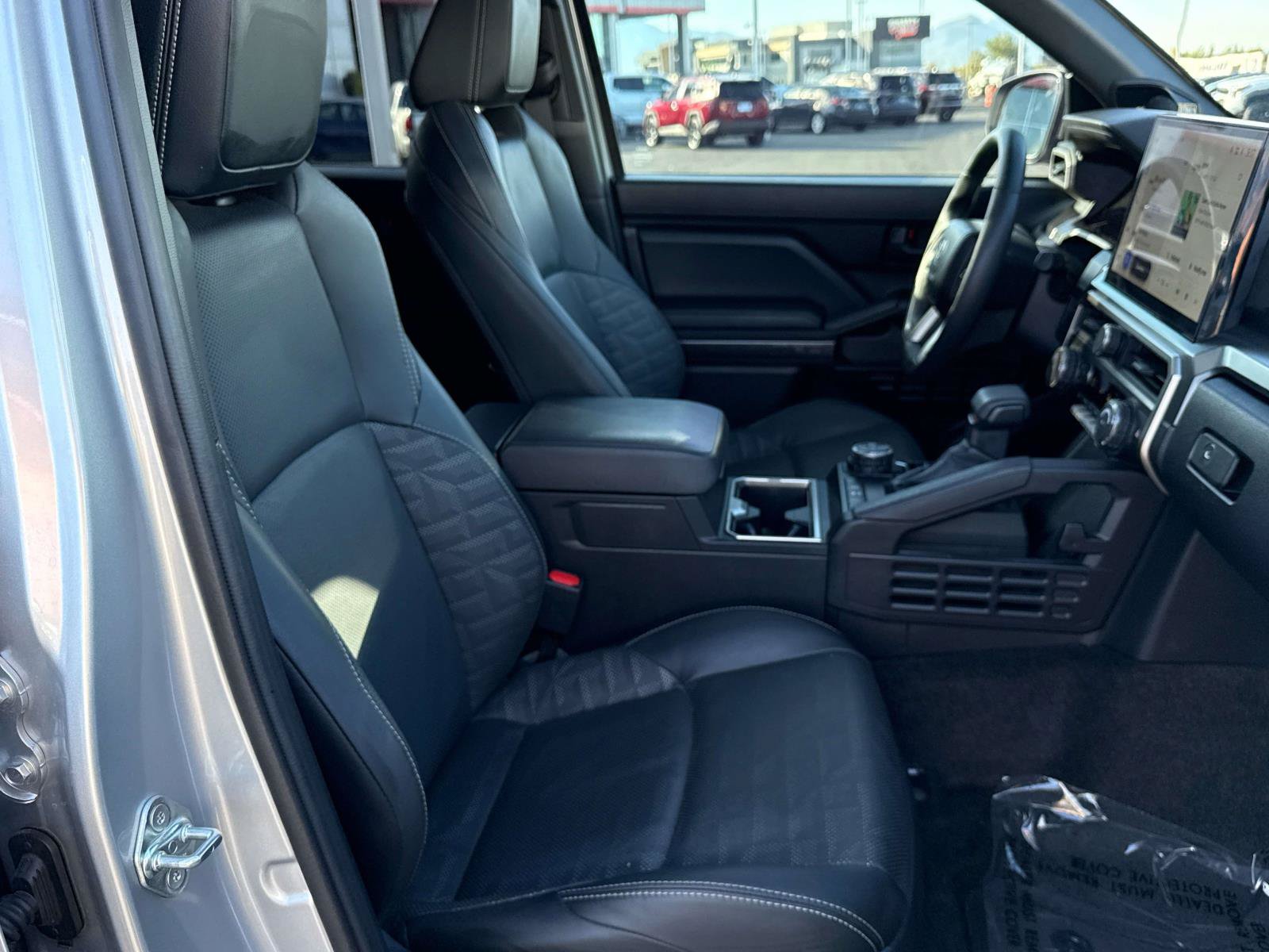 Used 2025 Toyota 4Runner TRD Off-Road Premium AWD/4WD image 18