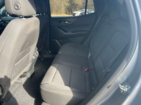 Used 2025 Chevrolet Equinox LT image 24