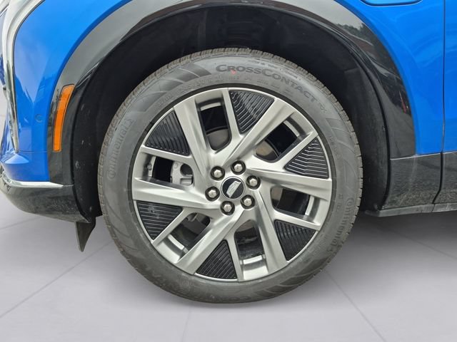 Certified 2025 Cadillac Optiq Luxury 1 AWD/4WD image 9