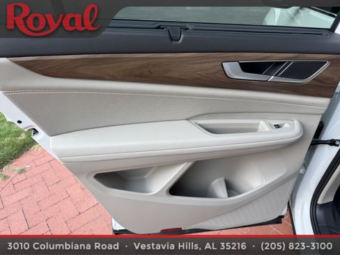 Certified 2026 Volkswagen Atlas SE w/ Panoramic Sunroof Package FWD image 8