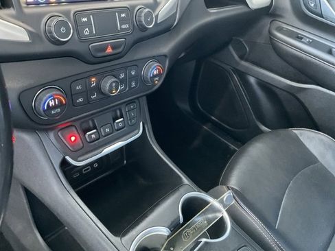 Used 2019 GMC Terrain SLT image 12