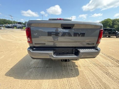 New 2026 RAM 2500 Big Horn AWD/4WD image 4