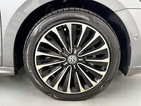 Used 2022 Volkswagen Passat 2.0T image 30