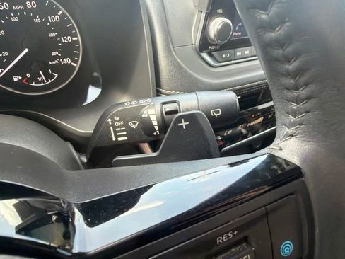 Used 2021 Nissan Rogue SL FWD image 37