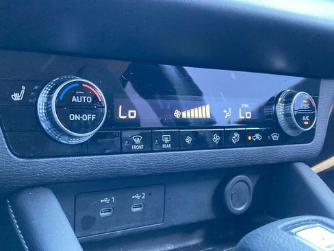 Used 2025 Mitsubishi Outlander ES image 22