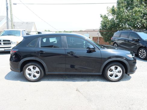 Used 2024 Honda HR-V LX image 3