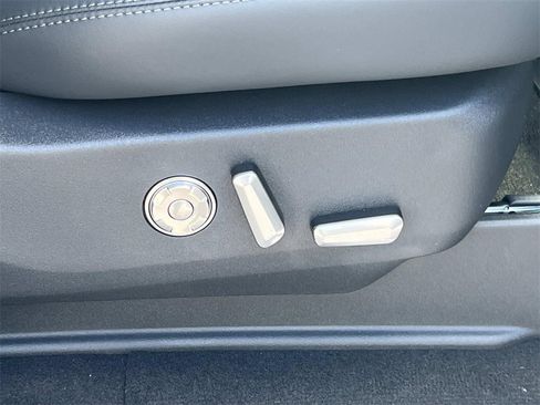 New 2025 Lincoln Navigator L Reserve w/ Jet Appearance Package image 22