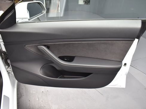 Used 2019 Tesla Model 3 Long Range image 6