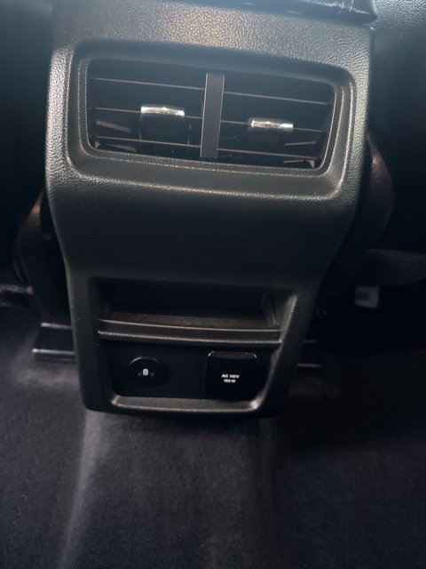 Used 2024 Ford Edge Titanium AWD/4WD image 32