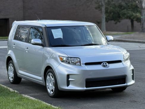 Used 2012 Scion xB Release Series 9.0 4dr Wagon 4 image 3