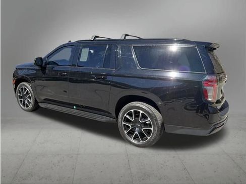Used 2024 Chevrolet Suburban RST w/ Luxury Package image 3