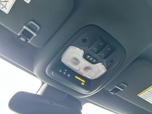 Used 2023 Chevrolet TrailBlazer ACTIV w/ Sun and Liftgate Package image 30