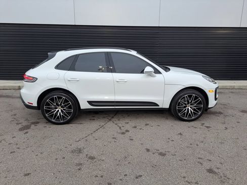 Certified 2023 Porsche Macan image 8