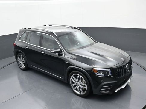 Used 2021 Mercedes-Benz GLB 35 AMG 4MATIC image 29