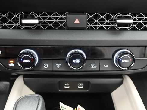 Certified 2023 Honda Accord EX image 25