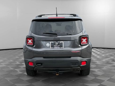 Used 2017 Jeep Renegade Trailhawk image 4