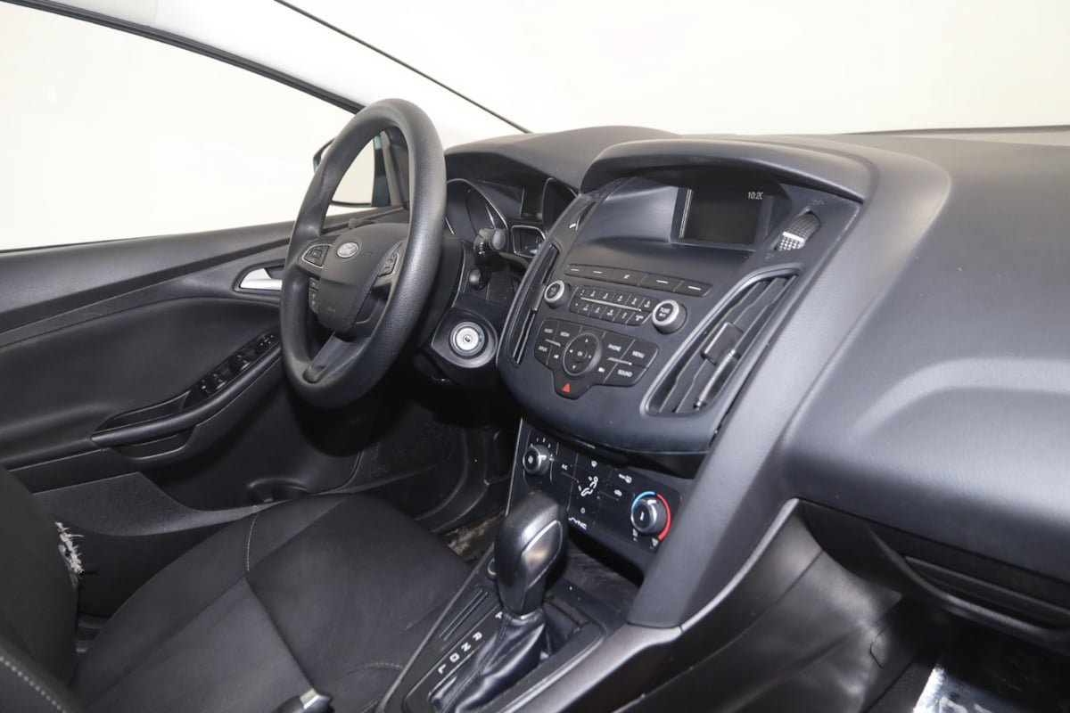 Used 2018 Ford Focus SE FWD image 30