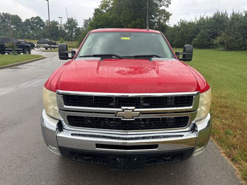 Used 2010 Chevrolet Silverado 2500 LT w/ Interior Plus Package AWD/4WD image 2