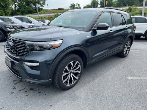 Used 2023 Ford Explorer ST-Line w/ Class IV Trailer Tow Package AWD/4WD image 24
