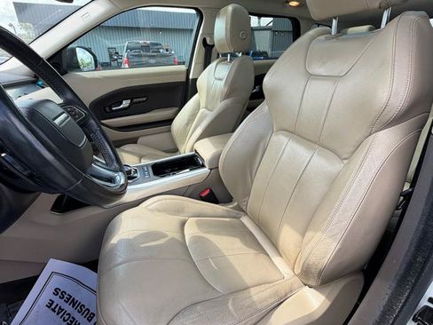 Used 2017 Land Rover Range Rover Evoque SE AWD/4WD image 18