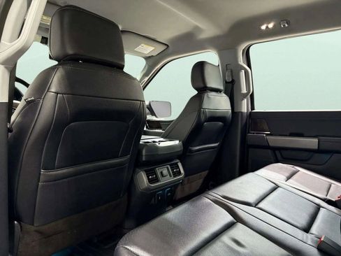 Used 2022 Ford F150 Lariat image 16