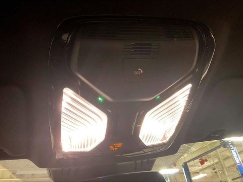 Certified 2025 BMW M4 xDrive Competition image 35