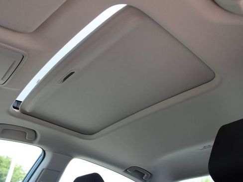 Used 2025 Honda Accord SE image 27