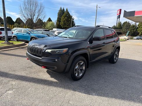 Used 2019 Jeep Cherokee Trailhawk image 1