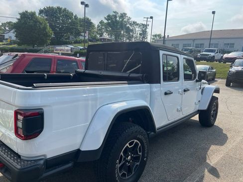Used 2023 Jeep Gladiator Rubicon w/ LED Lighting Group AWD/4WD image 2