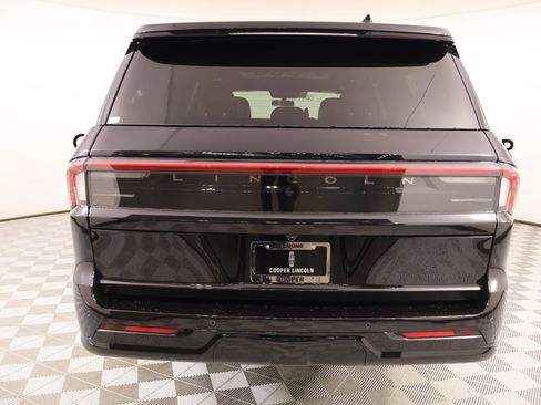 New 2026 Lincoln Navigator L Reserve AWD/4WD image 24