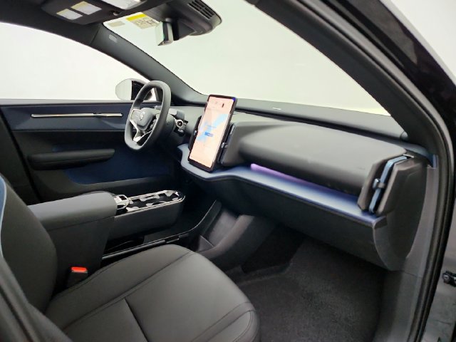 New 2026 Volvo EX30 Plus w/ Protection Package AWD/4WD image 17