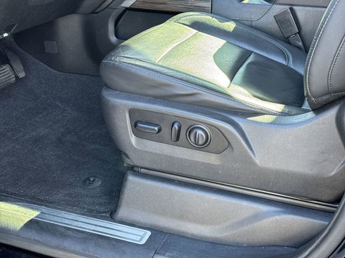 Used 2020 Chevrolet Silverado 1500 LT Trail Boss image 17