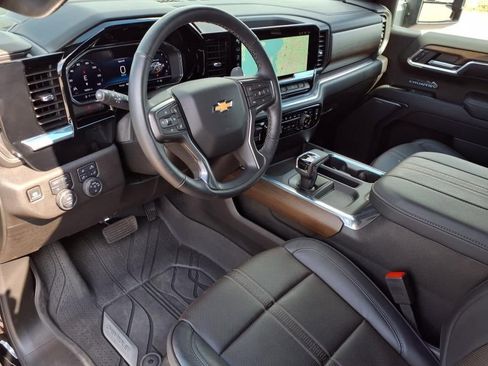 Used 2024 Chevrolet Silverado 1500 High Country w/ High Country Premium Package image 13