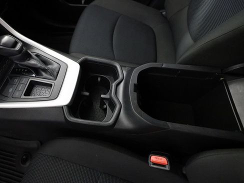 Used 2022 Toyota RAV4 LE FWD image 30