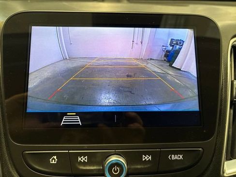 Used 2020 Chevrolet Malibu LT w/ Leather Package FWD image 20