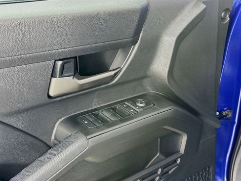 Used 2025 Toyota Tacoma TRD Sport image 17