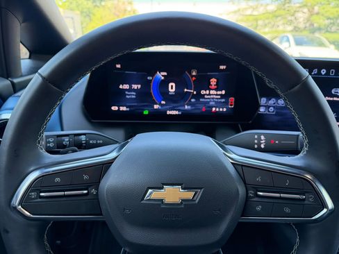 Used 2025 Chevrolet Equinox EV LT w/ Convenience Package image 26